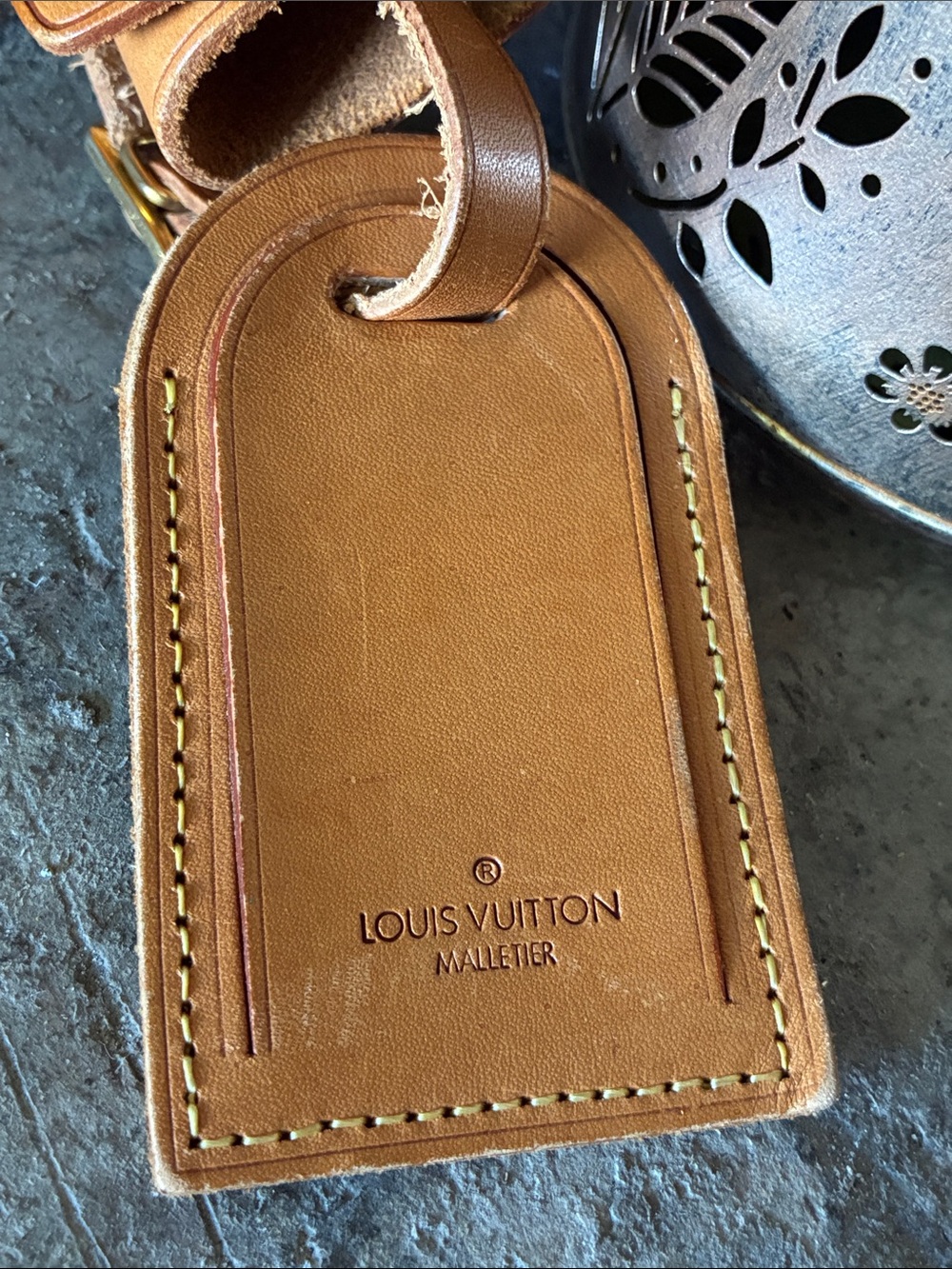 Vintage Louis Vuitton Vachetta Leather Luggage Tag & Poignet Handle Keeper Set - Picture 15 of 17
